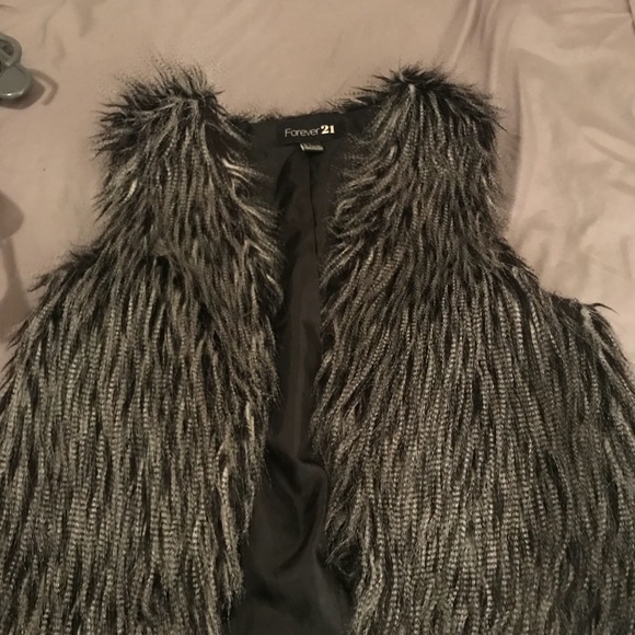 Fur vest - Picture 2 of 3